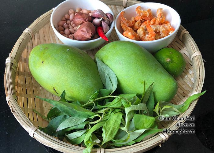 goi xoai xanh tom kho chua ngot lai gion gion, an het roi ca nha van hoi