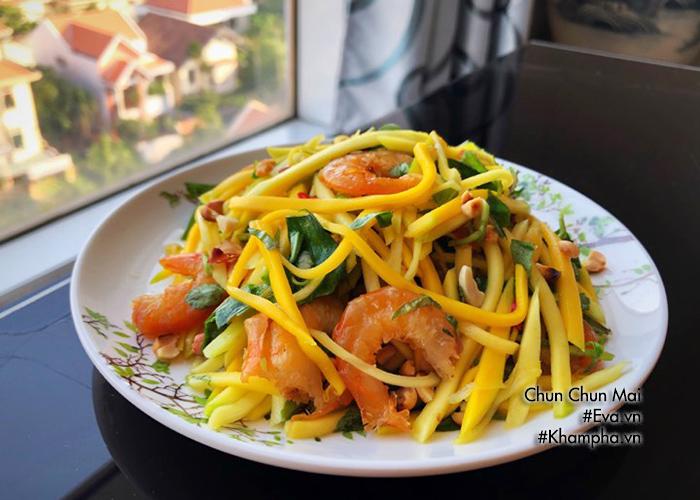 goi xoai xanh tom kho chua ngot lai gion gion, an het roi ca nha van hoi